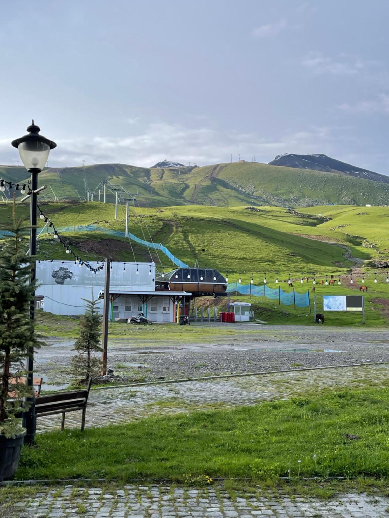 Happy Holidays Apartments In New Gudauri Luaran gambar