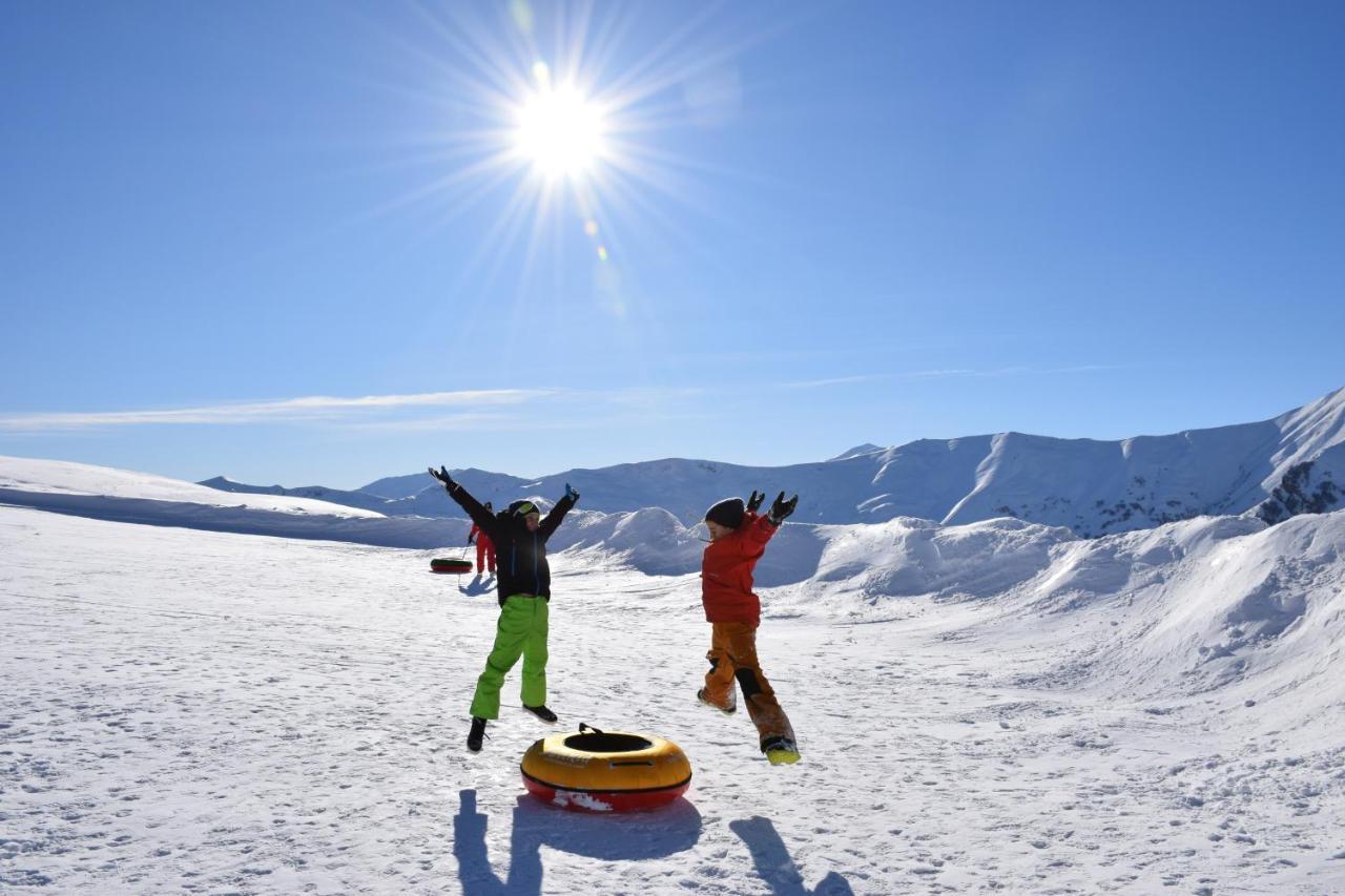 Happy Holidays Apartments In New Gudauri Luaran gambar